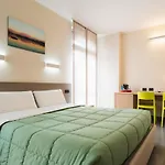 Parini Hotell