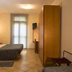 Parini Hotell 3*