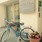 Hotell Parini Bosisio Parini