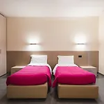 Parini Hotell 3*