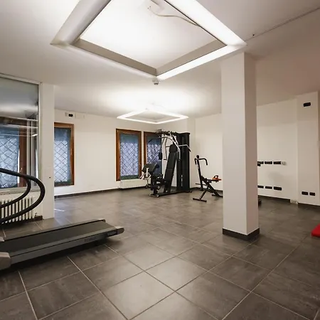Parini Hotel