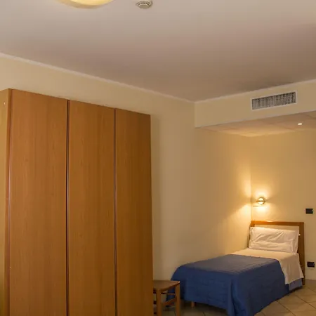Szálloda Parini 3*