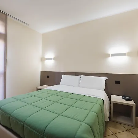 Szálloda Parini Bosisio Parini