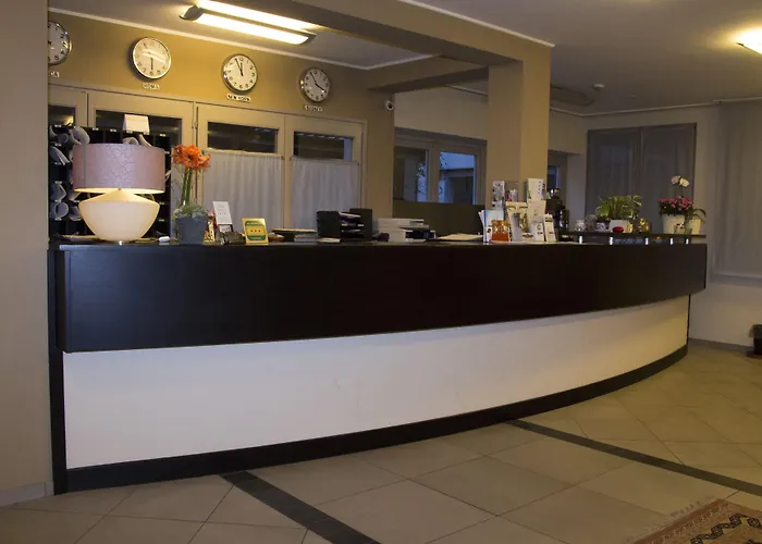 Parini Hotel