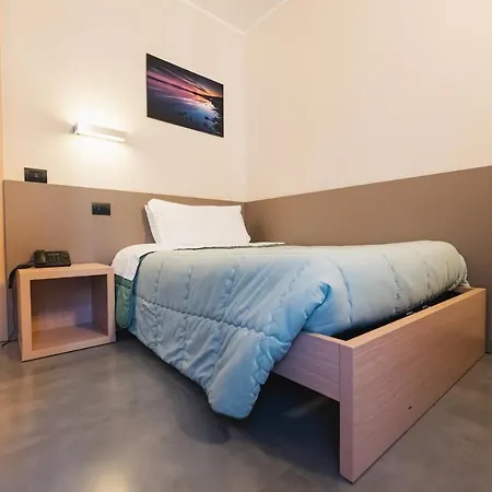 Parini Hotel 3*
