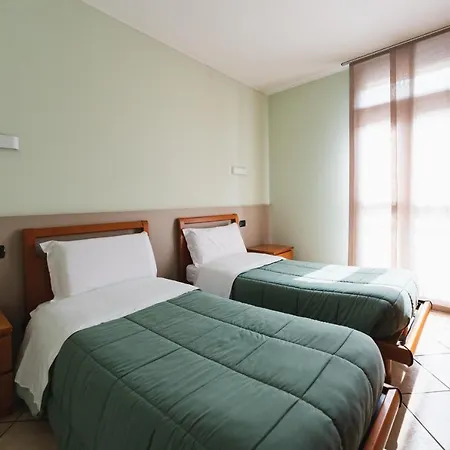 Parini Hotel