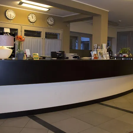 Parini Hotel