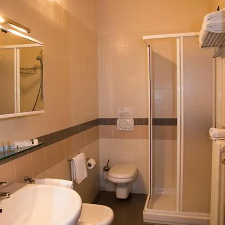 Parini Hotel 3*