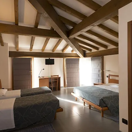 Parini Hotel