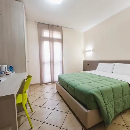 Hotel Parini 3*